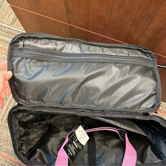 Modoker carry on bag - dog travel bag - baby bag - new with tags - Picture 7 of 16